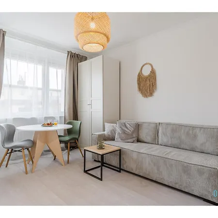 Apartment Glamour *